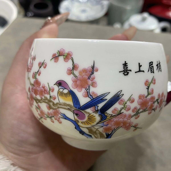 茶具 嶄新禮盒裝 一壺兩杯, 如圖所示, 1個