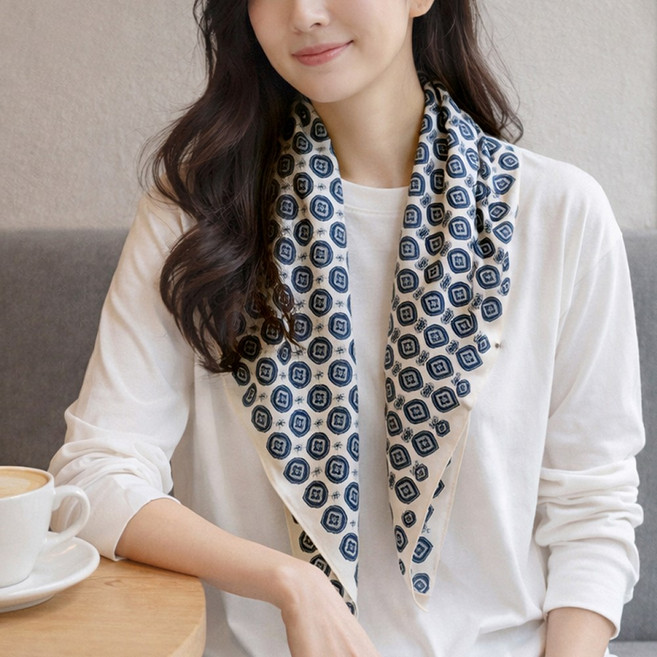 미디엄템포 와이드 삼각 숄 여성 스카프