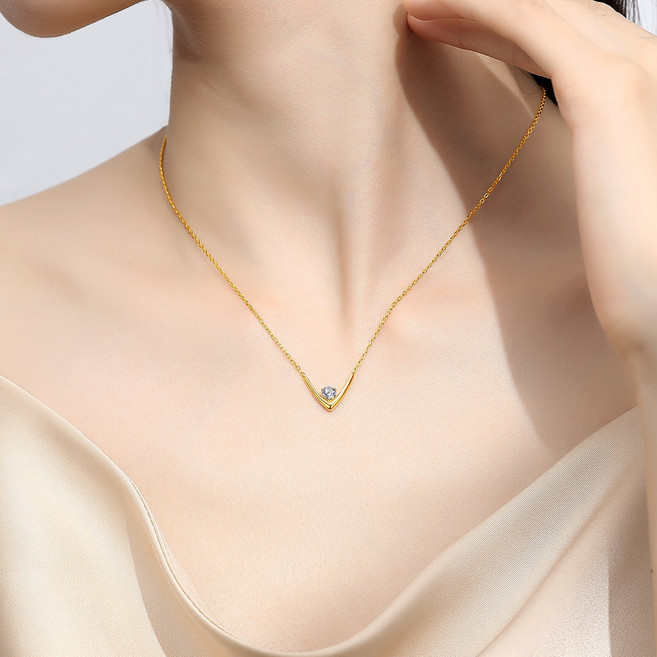 여자 14/18K 골드 V자 다이아 펜던트 목걸이 여자 목선이 예뻐 보이는 데일리 디자인