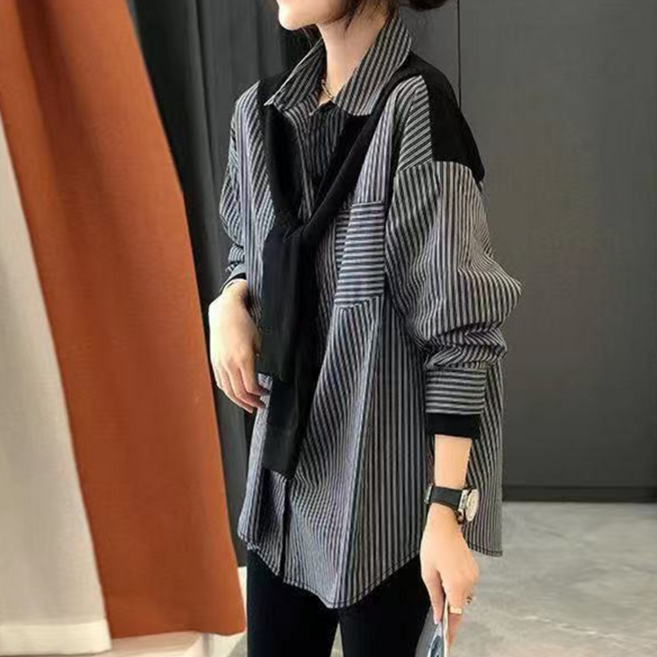오스틱니 여성 스트라이프 고급 디자인 셔츠 가을 겨울 편한 클래식 배색 언밸 버튼 우아한 주머니있는 카라 캐쥬얼 패션 폼폼 입체 루즈핏 심플 데일리룩 셔츠