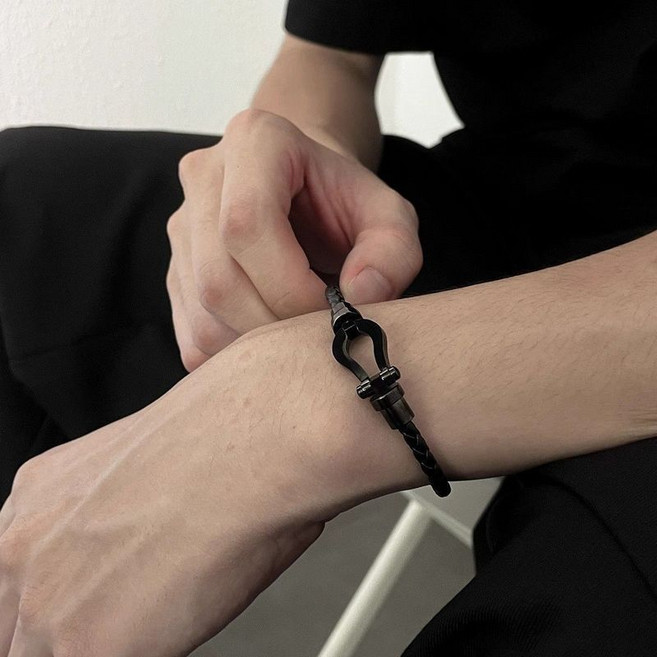 男士手工編織馬蹄扣手鍊