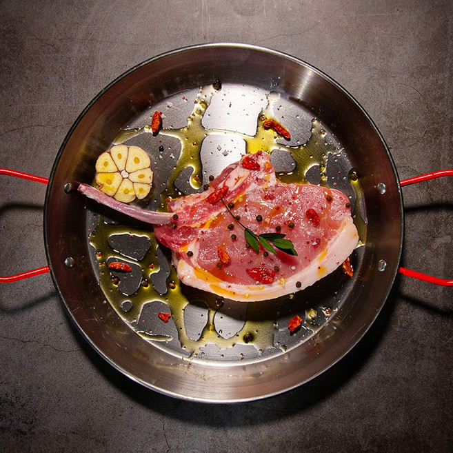 한돈 돈마호크 국내산 스테이크용 캠핑 돼지고기, 한돈 뼈등심 돈마호크 1kg, 1개, 40g