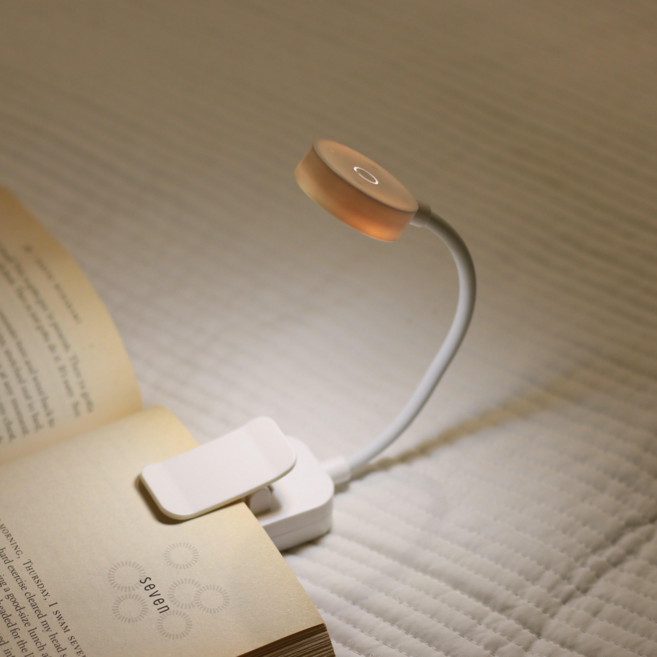 마켓이로 집게형 무선미니스탠드 독서등 북라이트 휴대용 LED 미니독서등, 화이트