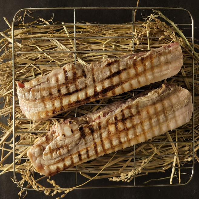 완수고기 볏짚 통삼겹살 훈연 초벌 짚불 캠핑 바베큐 초벌고기 HACCP 인증, 1개, 375g