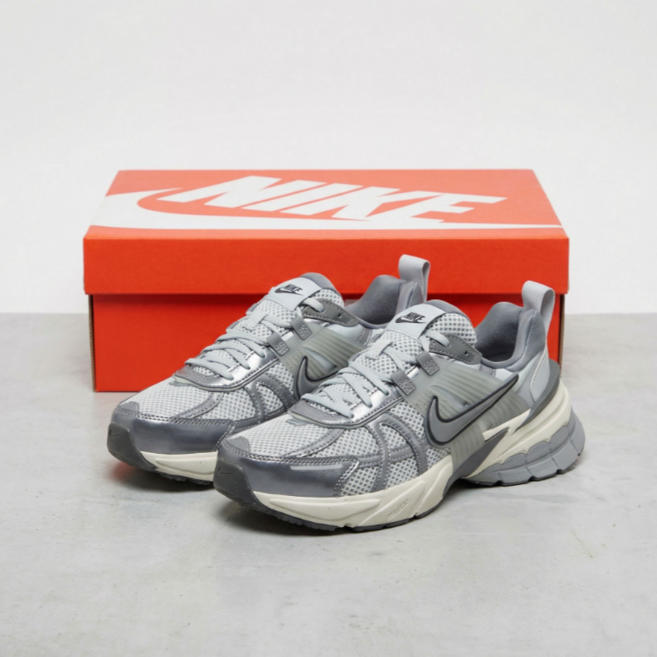 [국내매장판] 나이키 V2K 런 남성 여성 런닝화 경량 쿠션 운동화 데일리 스니커즈