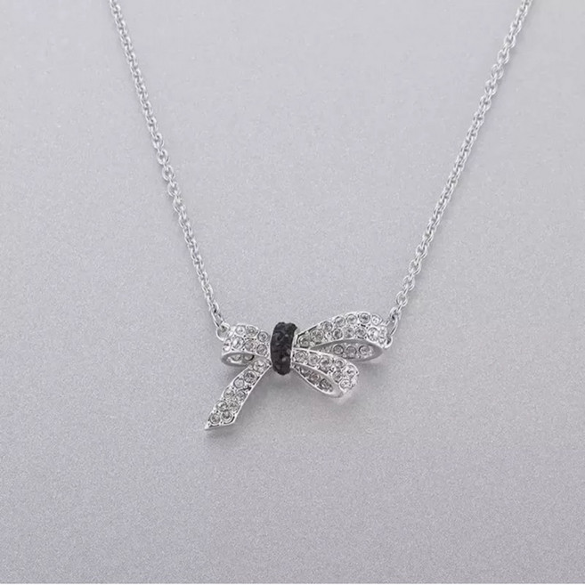 Swarovski 蝴蝶結項鍊