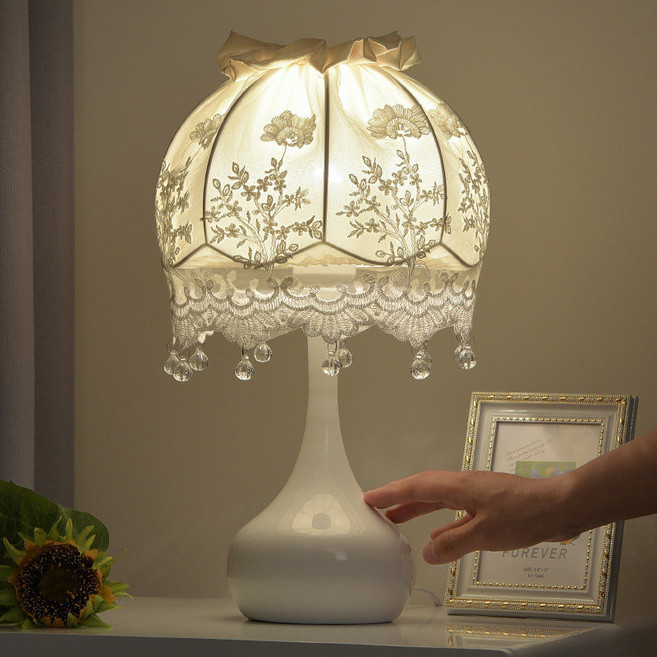 레이스갓등 공주 램프 무드등 협탁 엔틱 국내용 침실, 아이언 아트 레이스 갓