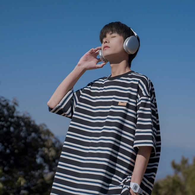 【重磅日系】條紋T恤 短袖T恤 男士T恤 寬鬆T恤 半袖T恤 體恤衫 撞色設計 純棉面料 夏季休閒穿搭 男生潮流上衣