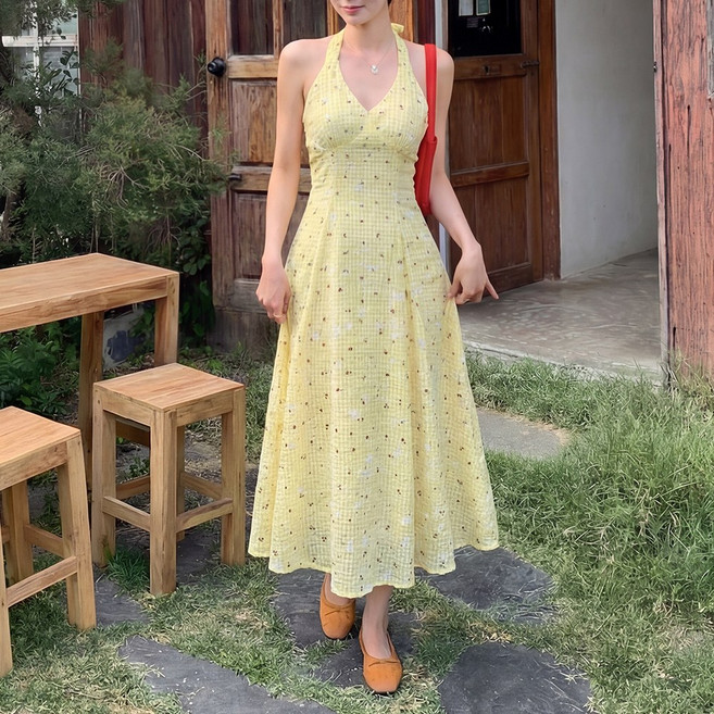 SOSISI 여성 여리핏 A라인 홀터넥 네추럴 여름 롱 원피스 262419