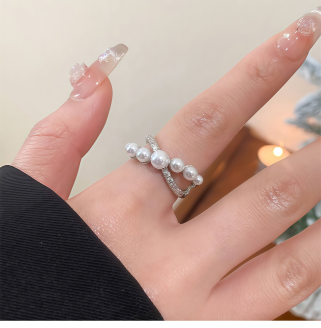 섬세한 실버 반지 모조진주 큐빅 레이어드 디자인 데이트룩 우아한 액세서리