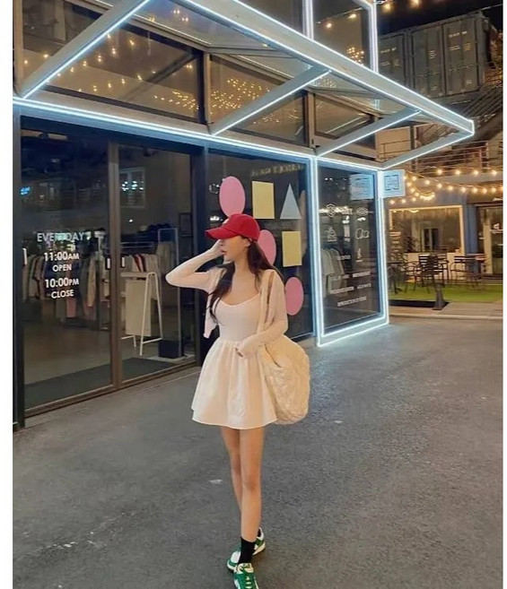 趙露思同款連身短洋裝, 白色
