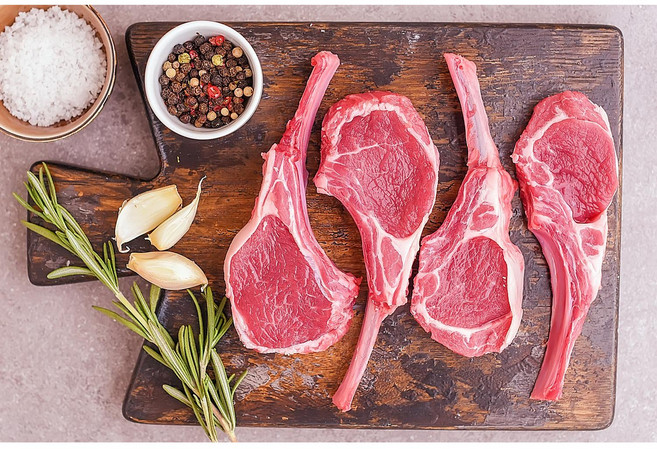 양고기 양갈비 숄더랙 1년미만 어린 램 3인도 넉넉한 1kg 양고기 캠핑음식 스테이크 바베큐 홈파티 가족모임 집들이 500g씩 절단 진공포장 (쯔란8g내외 서비스), 1세트