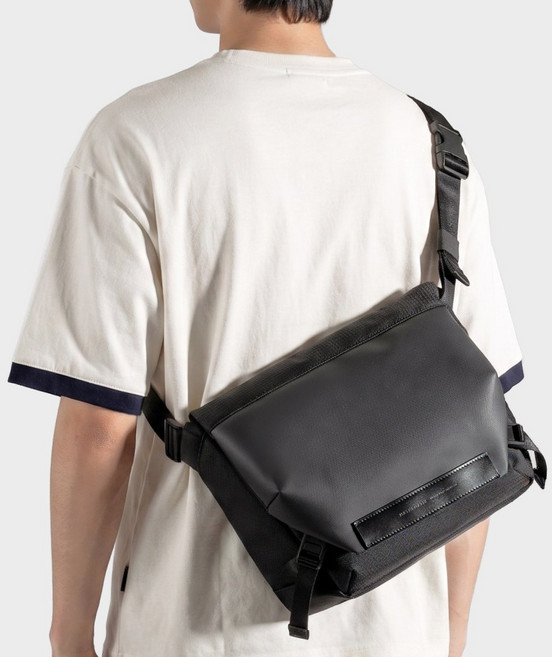 마테마틱 호크 C20 크로스백