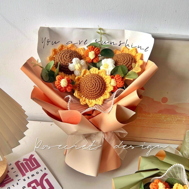 Rosecret design 毛線鈎織花束 手工編織玫瑰向日葵, 中花束向日葵橙【送禮袋+燈+賀卡】, 1個