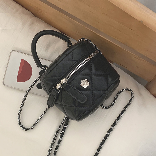 B&C.Room 퀼팅 체인 버킷백 여성 크로스백 여성 핸드백 데일리 체인 백 여성 가방 미니멀 만능 출타가방 숄더백 손가방