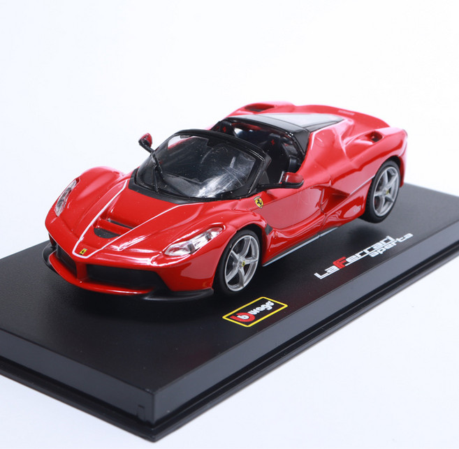 브라고 1 : 43 페라리 시그니처 자동차 모형 Daytona SP3, 레드, 1개