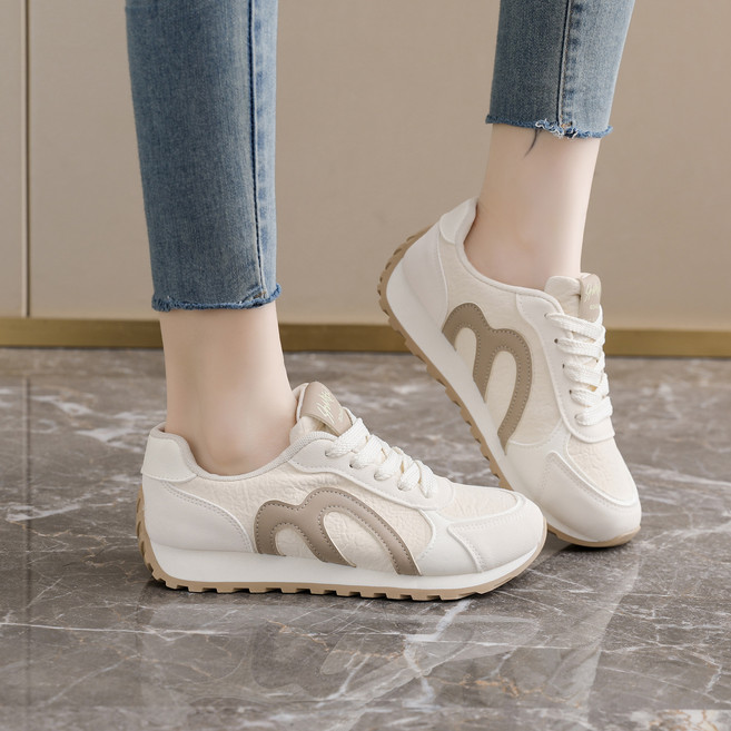 Aesero 여성 초경량 독일군 운동화 3cm 키높이 스니커즈 발편한 쿠션감 데일리 워킹화 HL8853