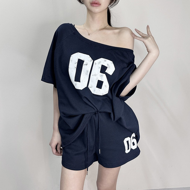 VANANA2 [국내제작/상하의세트] 와이드넥 오프숄더 루즈핏 반팔 맨투맨 반바지 트레이닝복 세트