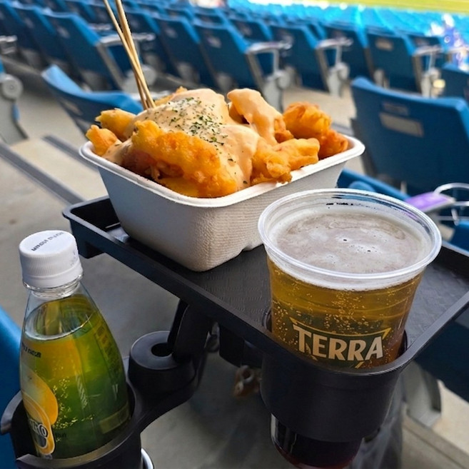 끝판왕 야구장 테이블 트레이 컵홀더 응원석 거치대 야구용품, 블랙, 1개