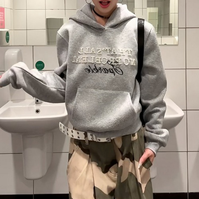 히또리 T4893 캐주얼 진주 레터링 자수 후드 맨투맨