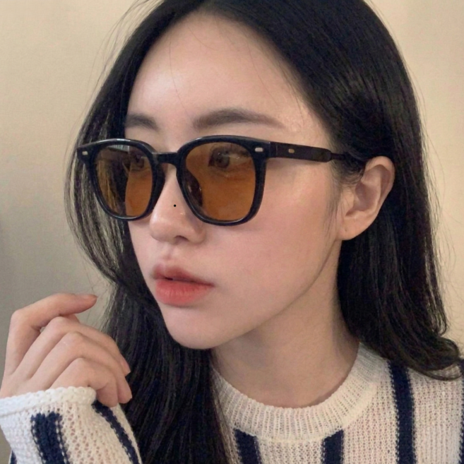 바스나 틴트 뿔테 선글라스 남녀공용