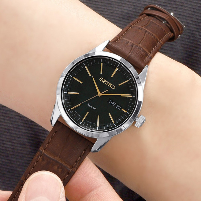 세이코 솔라파워 태양충전 그린 라운드 클래식 남자 가죽 손목시계