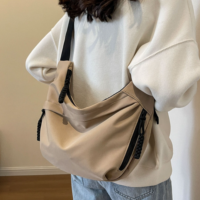 루아엔 반달 크로스백 가벼운 남녀공용 심플 데일리백