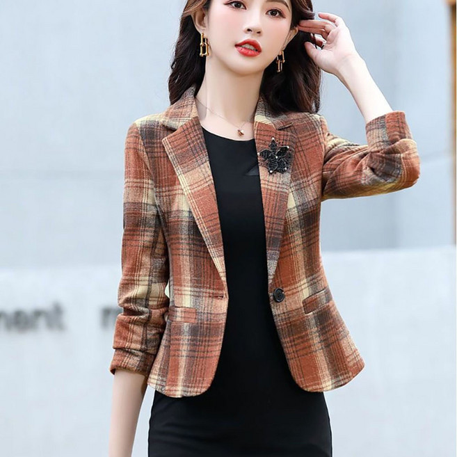ROYALBELLE 여성 체크 패턴 슬림핏 테일러드 카라 데일리 숏 정장 자켓 U02011312