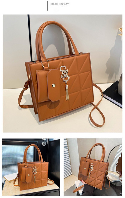 S로고 퀄팅 사첼백 파우치세트