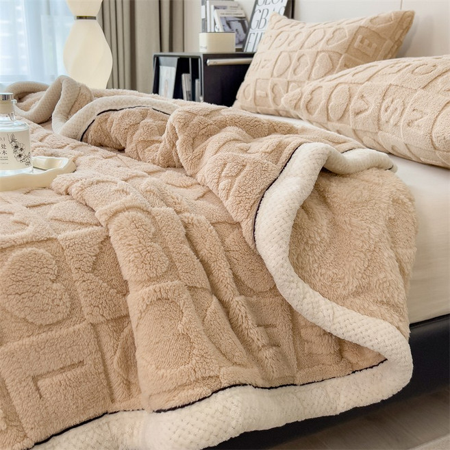 탑솜 극세사 담요겨울 침대 및 소파 겸용 보온 담요입니다