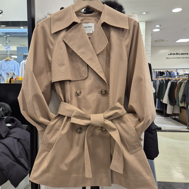쉬즈미스 품절임박 25년 봄 신상품 초초대박 가격파괴**지금부터 입으면 너무 예쁜***뒷날개 하프 트렌치코트