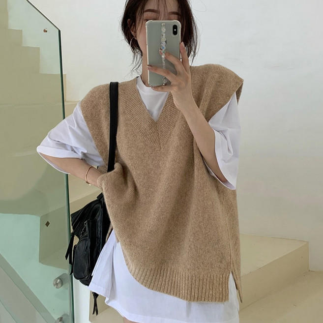 타니즈 시렌스 브이넥 오버핏 트임 니트 조끼