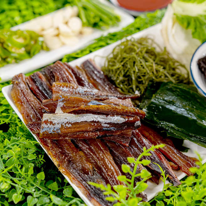 당일손질로 더욱 신선하고 꼬소꾸덕한 햇 과메기 세트, 1세트, 5미 10쪽 + 야채세트