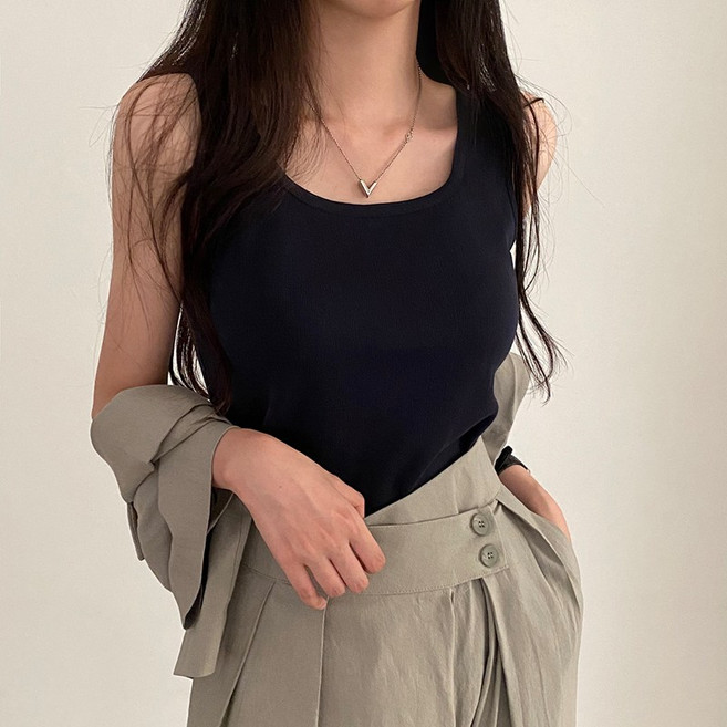 레티고 스퀘어 넥 슬림 민소매 나시 티셔츠