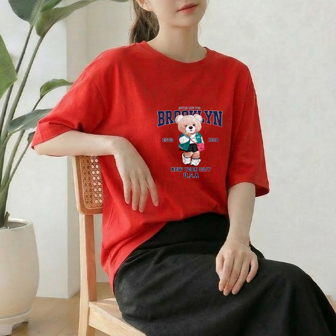 1장 (2장세트 장당7450) 스타일아유 여성 여름 오버핏 반팔 티셔츠 브루클린 곰돌이 빈티지 캠퍼스 프린트 루즈핏 롱박스티 TS3935