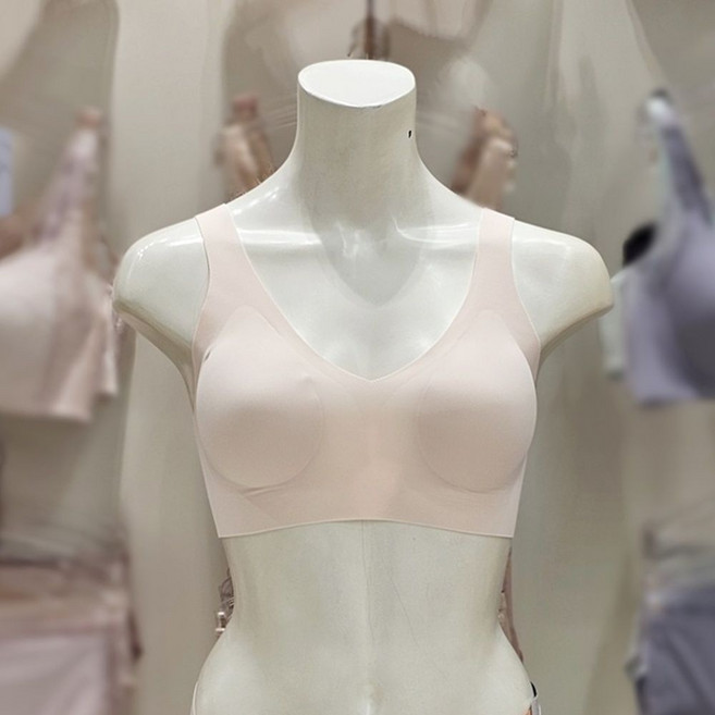 [국내매장 정품] [트라이엄프] 슬로기 제로필 심리스 무봉제 피티니스브라 DM 683064