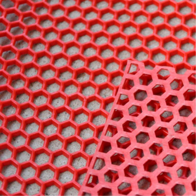 사우나 찜질방 물빠짐구멍 빨간색 발매트 골프연습장 찜찔방 흙