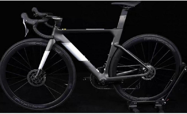 JAVA Fire 6 FUOCO TOP 자바 푸오코 로드자전거 105r 7120 유압 디스크 24단 풀 카본, 45 (150-162cm), 알루미늄 휠 버전 105 크랭크셋 - 매트 티타늄, 1개