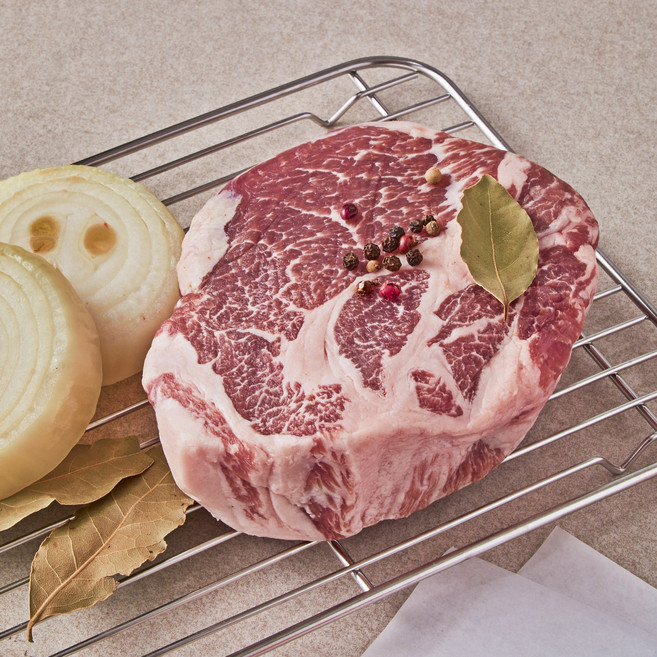 삼형제고기 1등급 한돈 수육 보쌈용 목살 냉장, 1kg, 2개