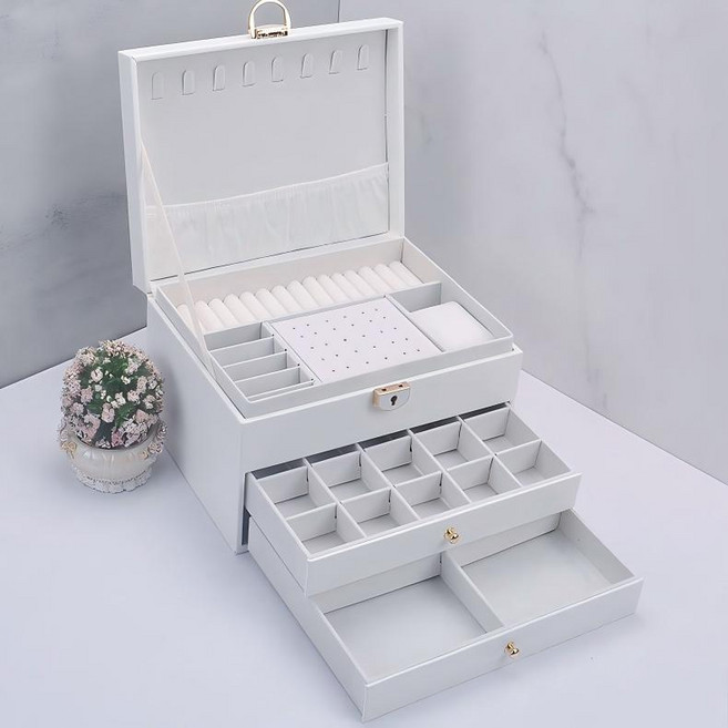 세련된 디자인의 3단 잠금식 가죽 반지 팔찌 귀걸이 목걸이 겸용 수납 보석함