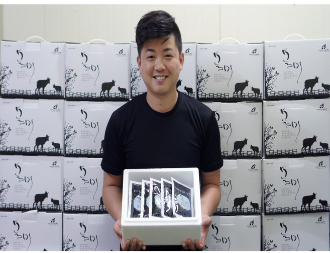 솔미흑염소 엑기스 진액 100ml 20포 토종흑염소 진액 보양즙 기력충전 어른보양식 부모님추석선물 여성용, 20개