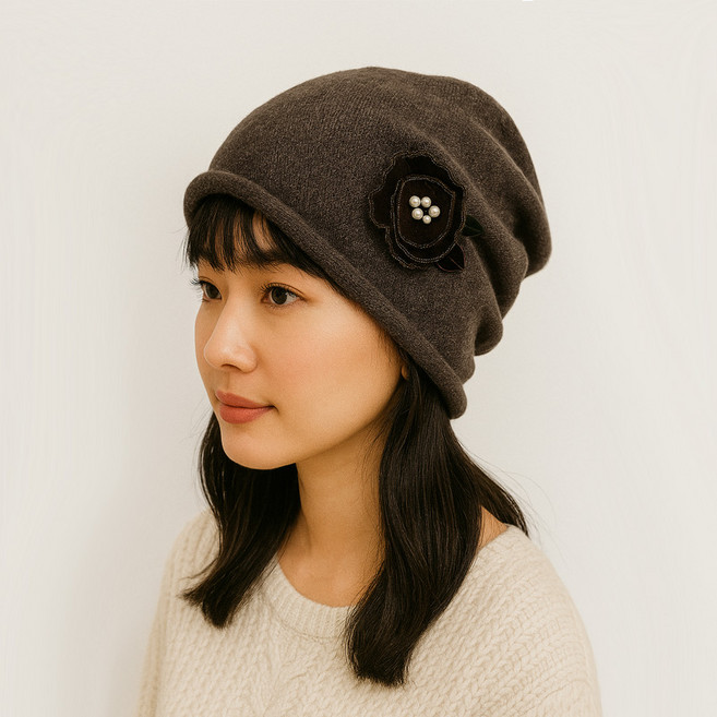 진주 샤이니 플라워 장식 울 두건 비니 여성 모자