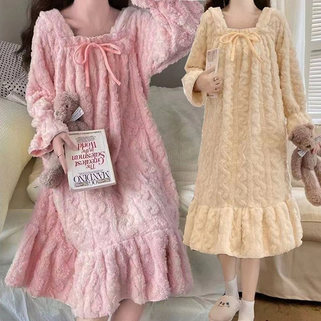 이너퀸 프리수 여성용 겨울 꽈배기 트위스트 리본 스퀘어넥 루즈핏 수면 극세사 밍크 잠옷 홈웨어 이지웨어 원피스 스퀘어꽈배기수면원피스