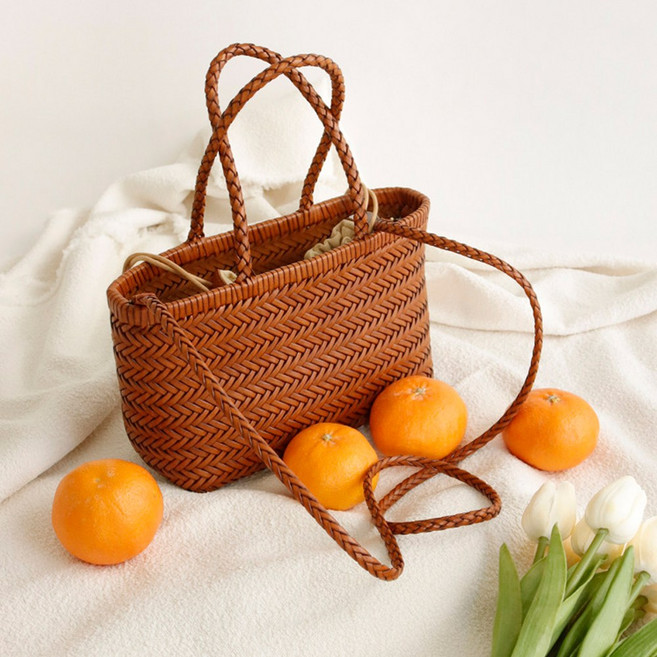 이하니 소가죽 라탄 위빙백 쇼퍼 토트백 여름 피크닉 왕골 가방 (이너파우치 증정)