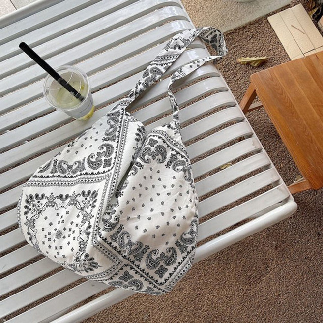 라엔 페이즐리 에코백