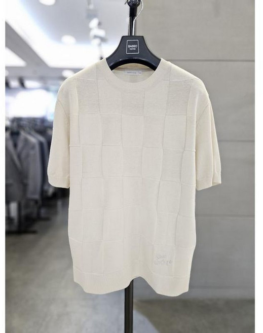 바쏘옴므 25 아이보리 스퀘어엠보싱 면 혼방 자수 반팔 니트 WSAGZ2WR37A 449794
