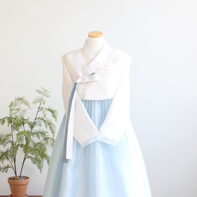 [화양연화] 반짝연하늘치마 - 웨딩한복 신부한복 고급한복 맞춤 셀프스냅 한복 상하 세트(한벌)