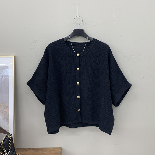 [행복여] 골드 단추 드롭 숄더 가오리 니트 가디건