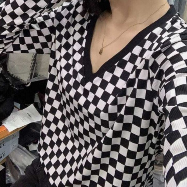 (고품질 추천) 105kg까지 빅사이즈 1+1 여성 프릴 플리츠 브이넥 블라우스 여름 편한 입체 프린트 포인트 반팔 시원한 디자인 모던 우아한 플레어 이쁜곳 4xl 티셔츠 브라우스