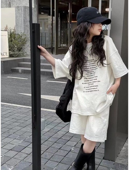 해피유통어린이 루즈핏 반팔 티셔츠와 캐주얼 반바지 세트 패션 스트리트 스타일14세 이상 XG03